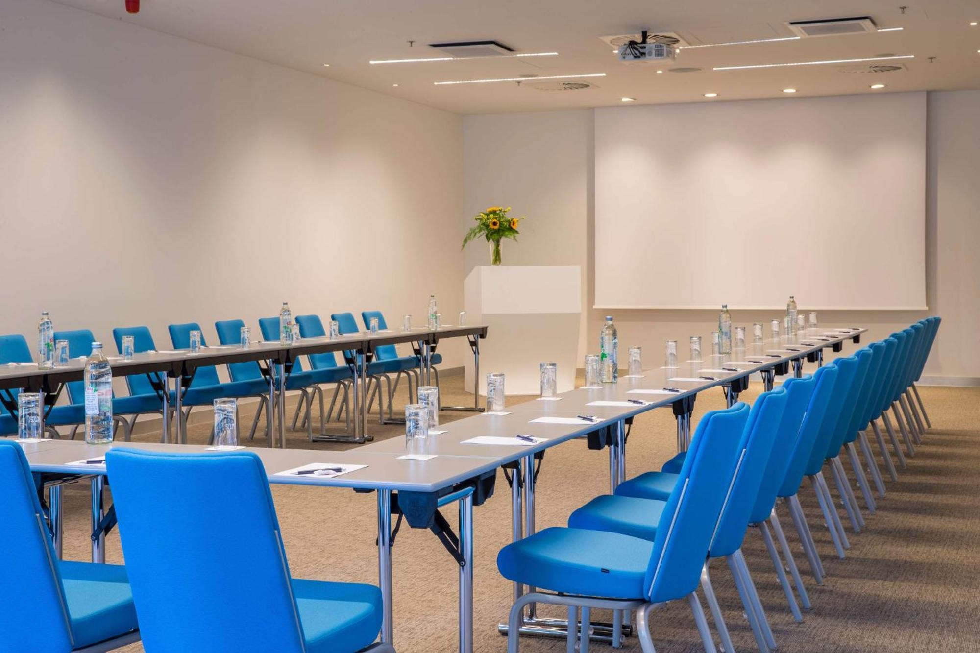 Radisson Blu Resort & Spa Сплит Екстериор снимка Meeting room
