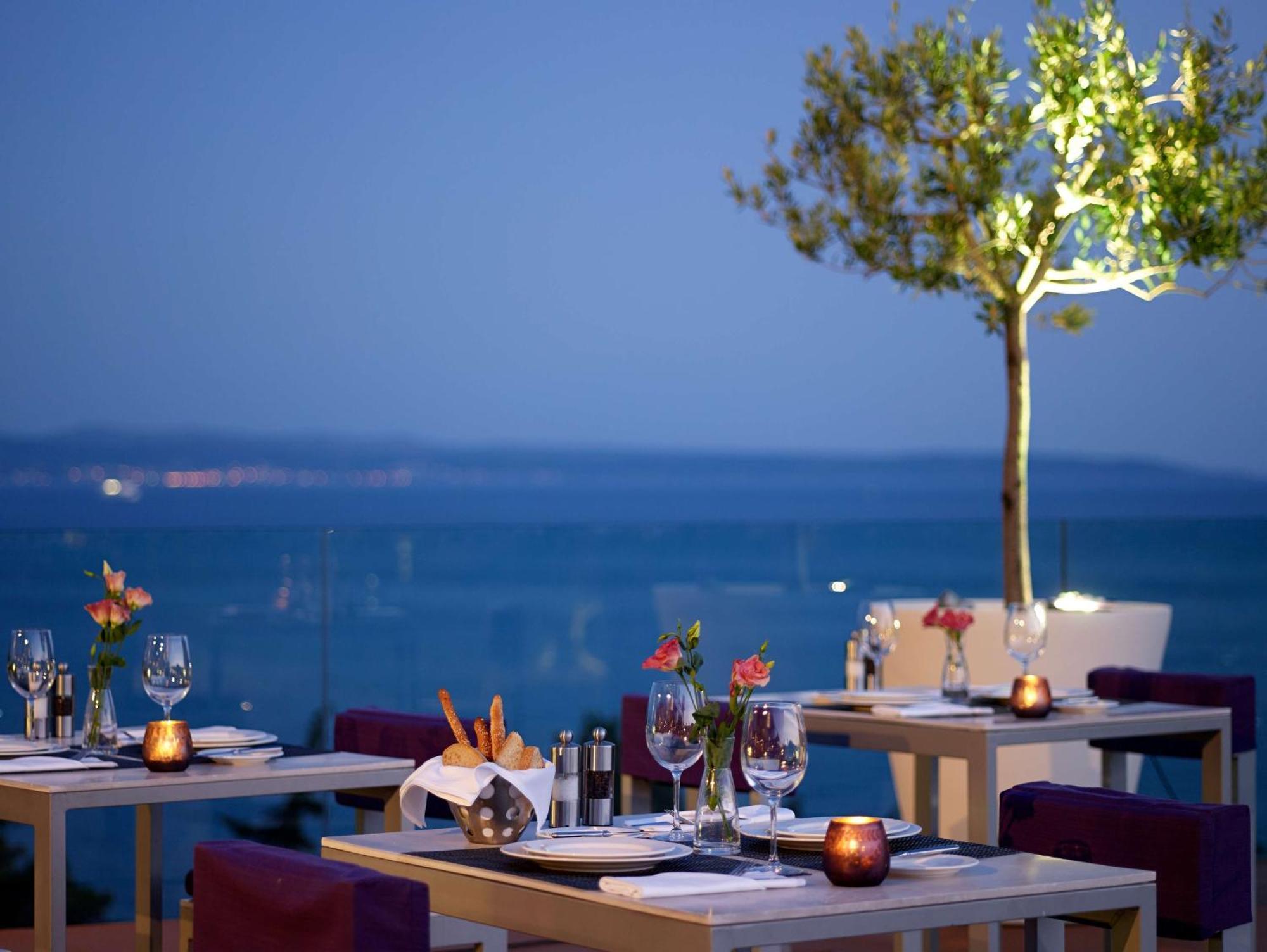 Radisson Blu Resort & Spa Сплит Екстериор снимка The View