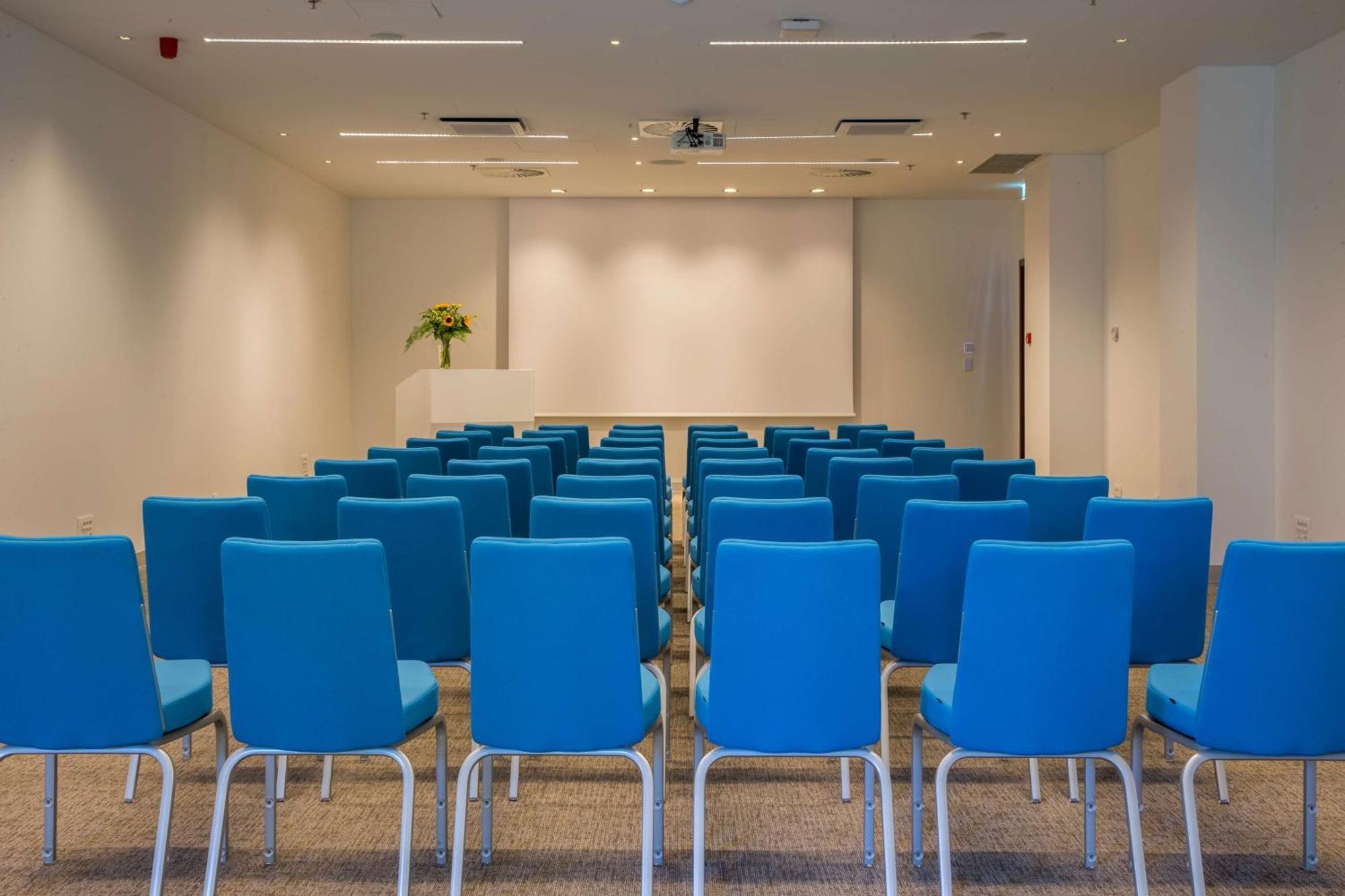 Radisson Blu Resort & Spa Сплит Екстериор снимка Meeting room