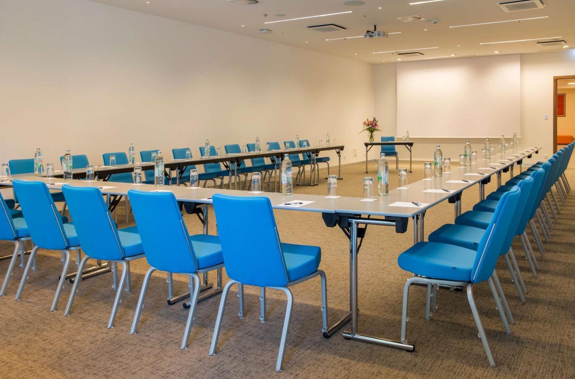 Radisson Blu Resort & Spa Сплит Екстериор снимка Conference room