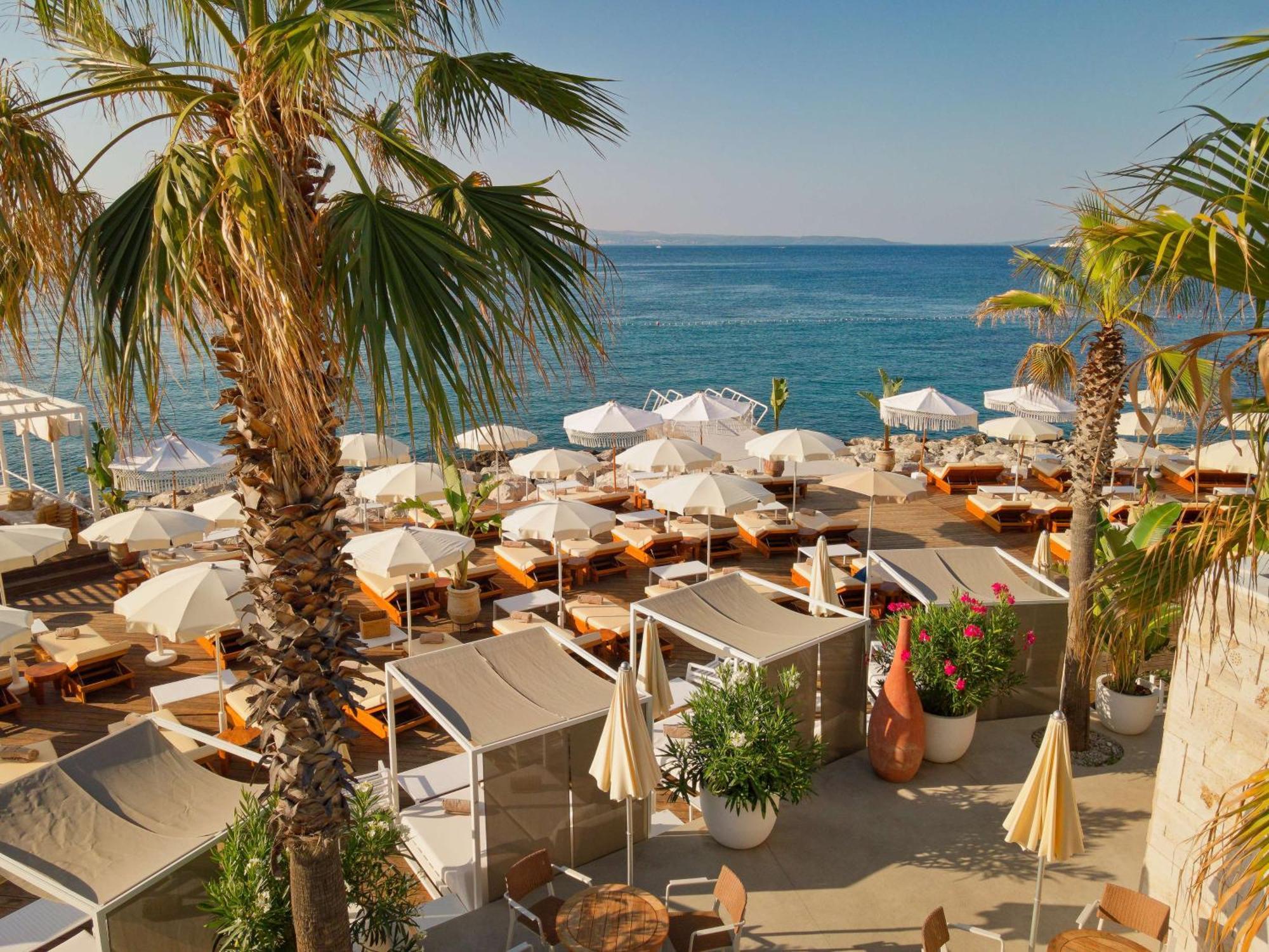 Radisson Blu Resort & Spa Сплит Екстериор снимка Beach in Marbella